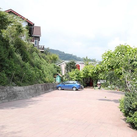 Villa Relax Renai Bagian luar foto